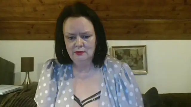 TiffanyMature online show from October 2025 10:19:01 PM