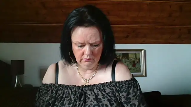 TiffanyMature online show from October 2025 08:18:01 AM