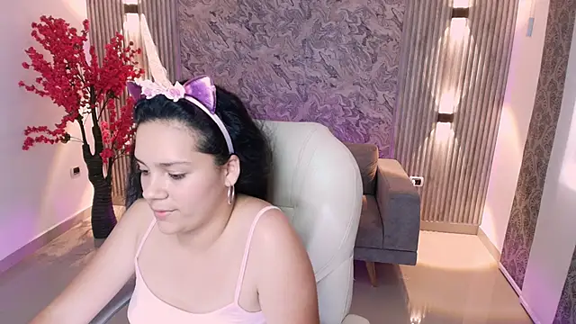 Snapshot of karlie_small chatting on September 2025 07:27:02 PM karlie small online show from September 2025 07:27:02 PM