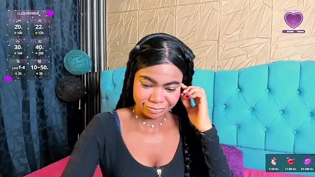 Luna Colinns online show from September 2025 12:15:02 PM