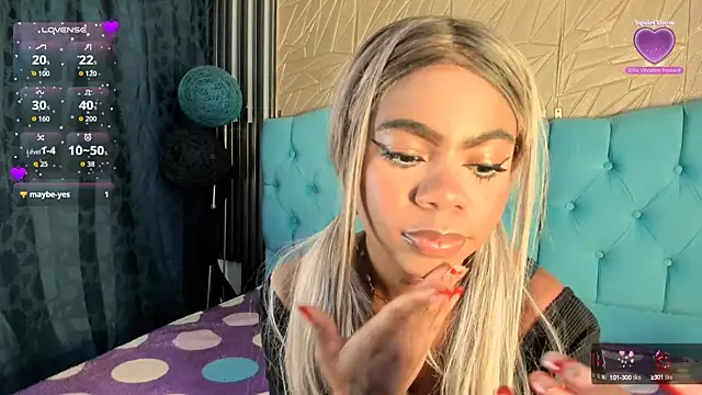 Luna Colinns online show from September 2025 01:00:01 PM