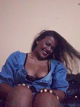 Snapshot of afroditaligh chatting on October 2025 02:37:02 PM afroditaligh online show from October 2025 02:37:02 PM