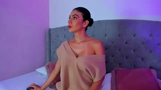 Snapshot of BianncaRibeiro chatting on May 2026 09:10:01 PM BianncaRibeiro online show from May 2026 09:10:01 PM