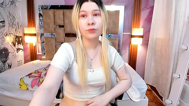 Melody Lolii online show from September 2025 05:59:01 PM