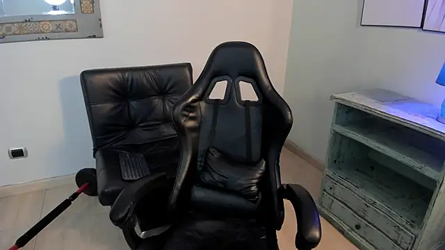 Snapshot of Dereck_Manson chatting on October 2025 11:44:02 AM Dereck Manson online show from October 2025 11:44:02 AM