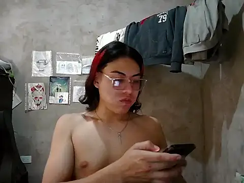 Snapshot of dirty_model chatting on April 2026 06:01:02 PM dirty model online show from April 2026 06:01:02 PM