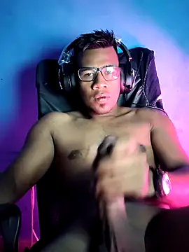 Snapshot of Clangel19 chatting on October 2025 11:17:02 PM Clangel19 online show from October 2025 11:17:02 PM