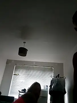 Snapshot of Dazbaz12 chatting on September 2025 03:33:01 PM Dazbaz12 online show from September 2025 03:33:01 PM