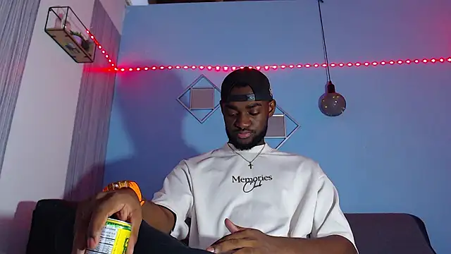 Snapshot of eebony_stallion chatting on March 2026 03:14:02 AM eebony stallion online show from March 2026 03:14:02 AM