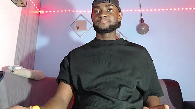 Snapshot of eebony_stallion chatting on March 2026 08:15:01 PM eebony stallion online show from March 2026 08:15:01 PM