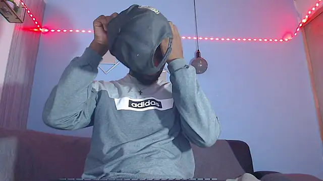 Snapshot of eebony_stallion chatting on March 2026 08:37:01 PM eebony stallion online show from March 2026 08:37:01 PM