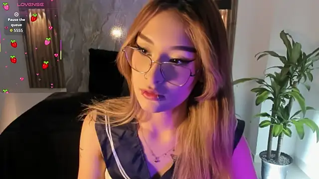 Melodylane online show from November 2025 11:01:02 AM