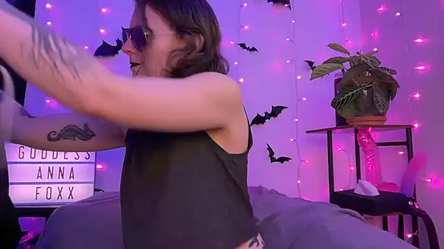 mistressannafoxx online show from January 2026 10:04:02 PM