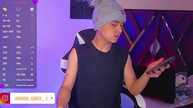 Snapshot of derek_greyy_ chatting on September 2025 03:37:02 PM derek greyy online show from September 2025 03:37:02 PM
