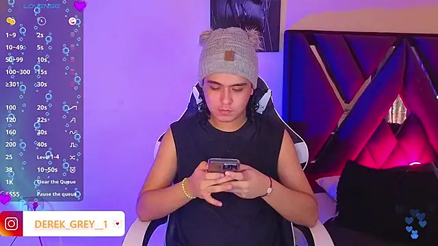 Snapshot of derek_greyy_ chatting on October 2025 07:54:01 PM derek greyy online show from October 2025 07:54:01 PM