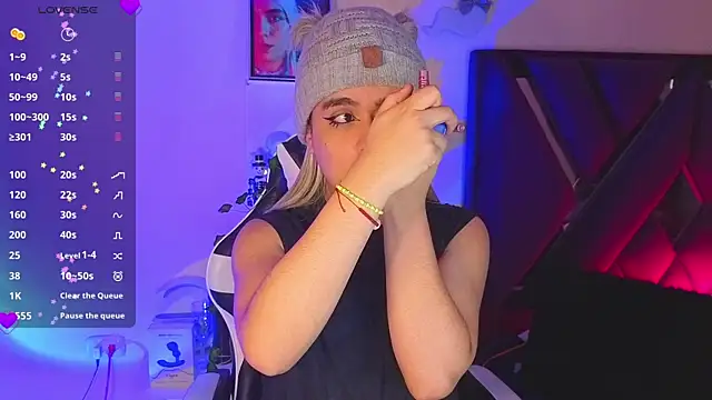 Snapshot of derek_greyy_ chatting on November 2025 06:41:02 PM derek greyy online show from November 2025 06:41:02 PM