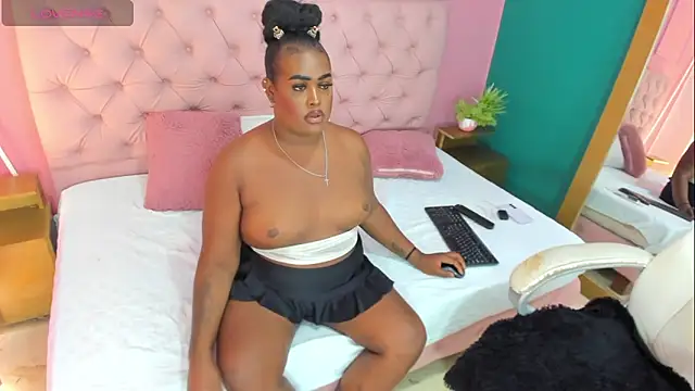 Snapshot of _EvaRouse chatting on September 2025 05:57:02 PM EvaRouse online show from September 2025 05:57:02 PM