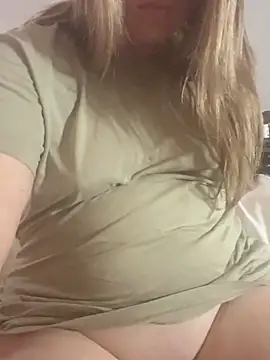 Snapshot of M1l3yD3w chatting on September 2025 05:38:02 PM M1l3yD3w online show from September 2025 05:38:02 PM