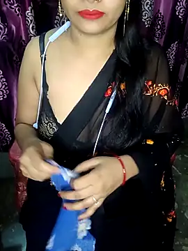 reena502 online show from October 2025 05:52:02 PM