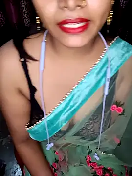 reena502 online show from October 2025 05:31:01 PM