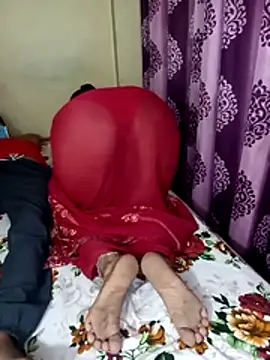 reena502 online show from October 2025 05:10:02 PM