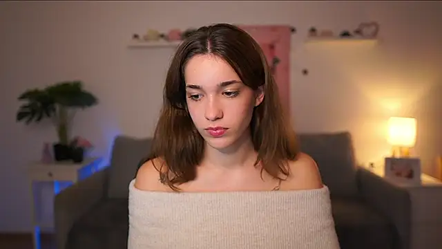 Snapshot of kissie_cat chatting on October 2025 01:07:01 PM kissie cat online show from October 2025 01:07:01 PM