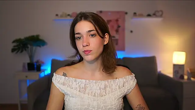 Snapshot of kissie_cat chatting on October 2025 01:19:01 PM kissie cat online show from October 2025 01:19:01 PM