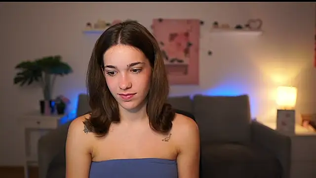 Snapshot of kissie_cat chatting on October 2025 01:11:01 PM kissie cat online show from October 2025 01:11:01 PM