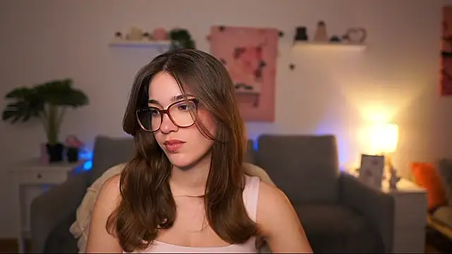 Snapshot of kissie_cat chatting on March 2026 02:33:02 PM kissie cat online show from March 2026 02:33:02 PM