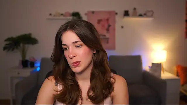 Snapshot of kissie_cat chatting on April 2026 01:01:02 PM kissie cat online show from April 2026 01:01:02 PM