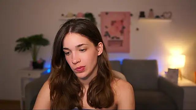 Snapshot of kissie_cat chatting on April 2026 01:14:02 PM kissie cat online show from April 2026 01:14:02 PM