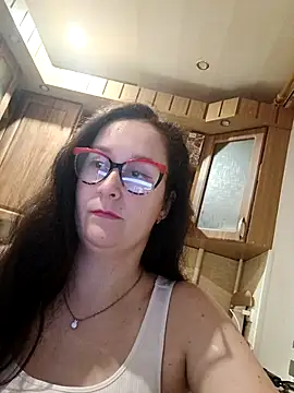 Amandda  online show from November 2025 07:24:02 PM