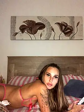 Snapshot of Rosieredxox chatting on November 2025 07:47:01 PM Rosieredxox online show from November 2025 07:47:01 PM