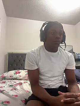 Snapshot of labishyoung25 chatting on December 2025 08:52:02 AM labishyoung25 online show from December 2025 08:52:02 AM