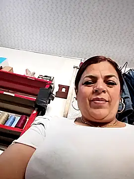 Snapshot of Mia-Glow chatting on September 2025 12:48:01 PM Mia-Glow online show from September 2025 12:48:01 PM