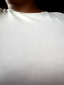 Mia-Glow online show from March 2026 12:10:02 PM