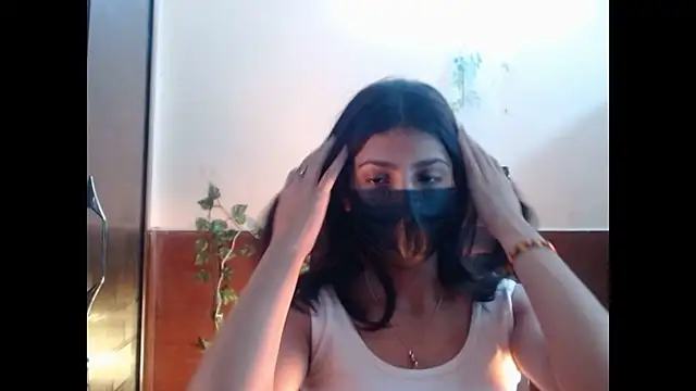 Snapshot of _kamyaa09 chatting on February 2026 09:14:02 AM kamyaa09 online show from February 2026 09:14:02 AM