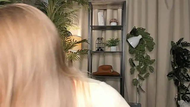 ChinBonnell online show from September 2025 05:57:02 AM