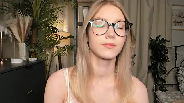 ChinBonnell online show from October 2025 05:39:02 AM