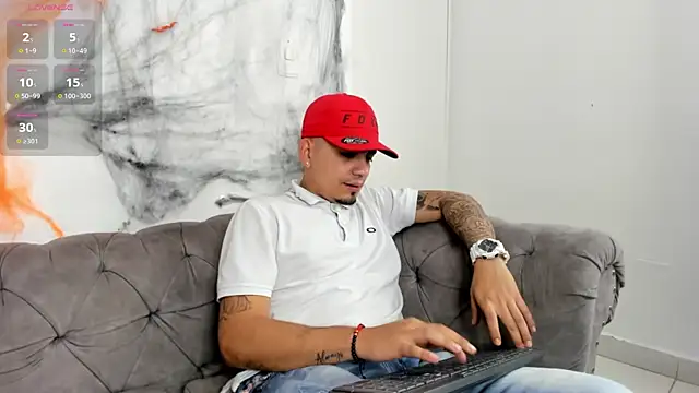 OwenStonne  online show from November 2025 04:03:01 AM