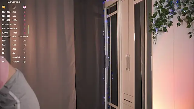 Snapshot of VernonKnapik chatting on September 2025 07:35:02 PM VernonKnapik online show from September 2025 07:35:02 PM