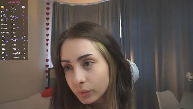 Snapshot of VernonKnapik chatting on October 2025 10:27:02 AM VernonKnapik online show from October 2025 10:27:02 AM