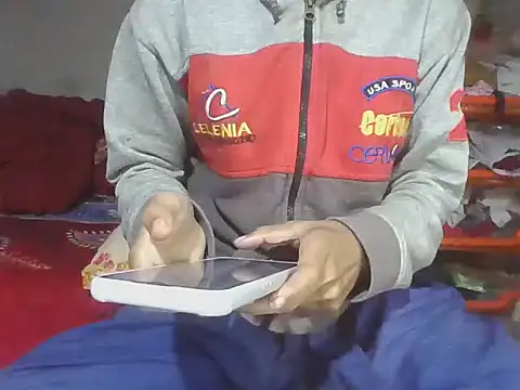 mala2580 online show from December 2025 06:47:01 PM