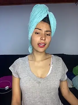 Snapshot of hotwife26 chatting on December 2025 03:20:04 PM hotwife26 online show from December 2025 03:20:04 PM