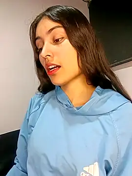 Snapshot of hotwife26 chatting on February 2026 12:33:02 AM hotwife26 online show from February 2026 12:33:02 AM