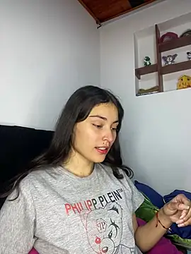 Snapshot of hotwife26 chatting on April 2026 10:47:02 PM hotwife26 online show from April 2026 10:47:02 PM