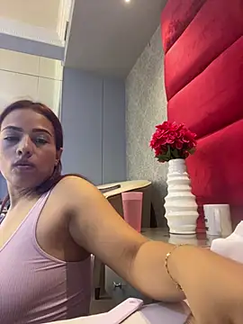 VictoriaFerro online show from July 2026 01:13:01 PM