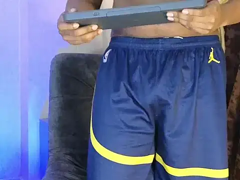 BenjaminCol  online show from November 2025 08:36:02 AM