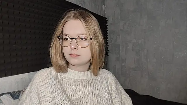 LiaVibes online show from February 2026 07:39:02 AM