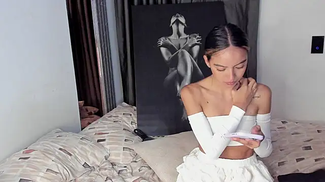spicy angels  online show from May 2026 11:45:02 PM